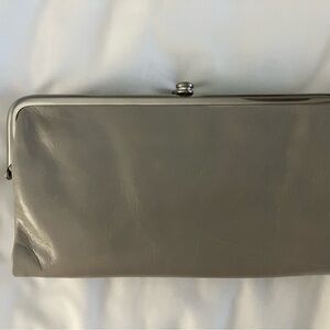 (NEW) HOBO Lauren Clutch